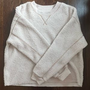 Women’s wooly crewneck